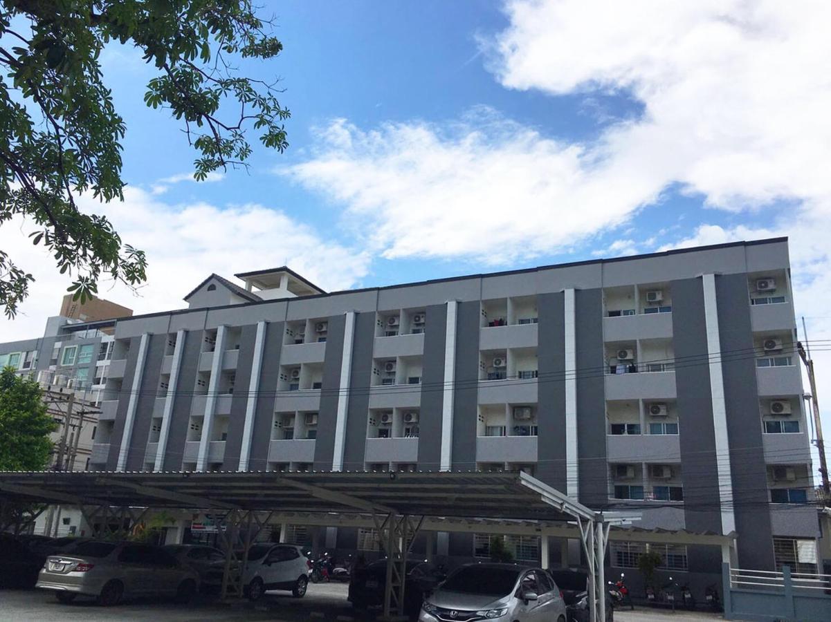 Monta Apartment Bangsaen Extérieur photo