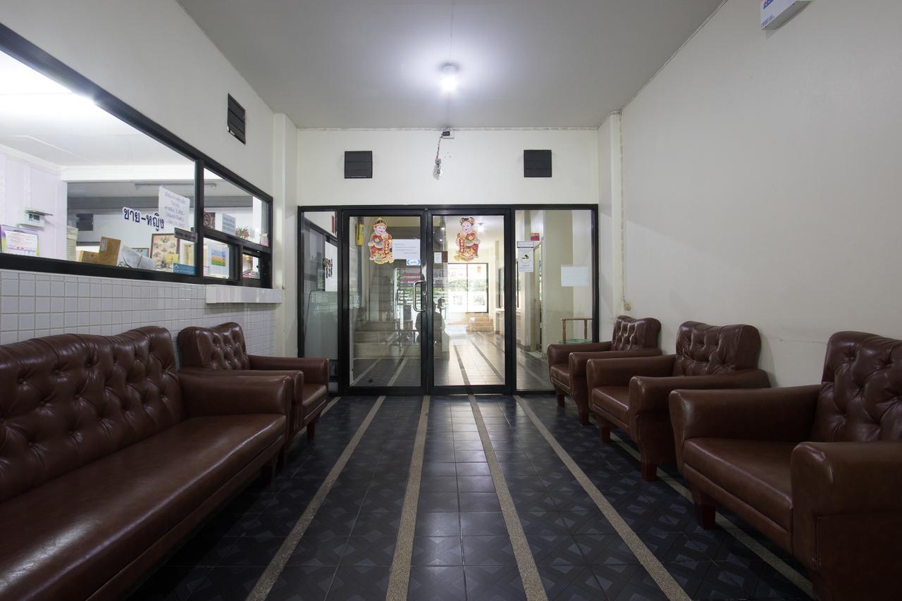 Monta Apartment Bangsaen Extérieur photo